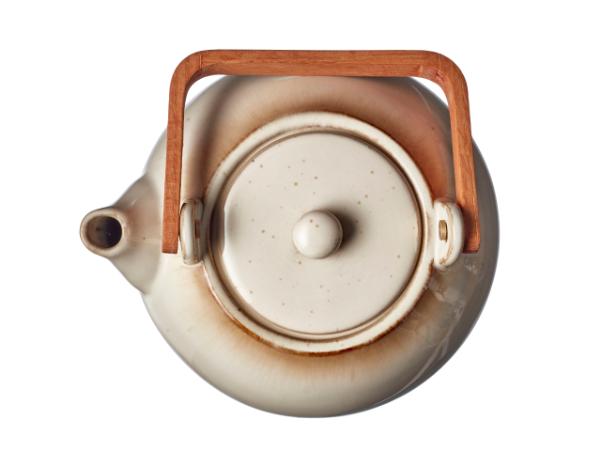BITZ BITZ Tea Pot W. Tea Strainer 1.2 Litres Cream