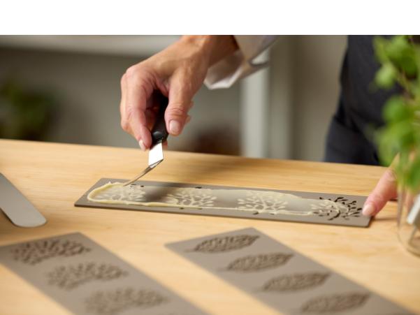 BITZ Blomsterbergs Tree Tuile Mould Latte
