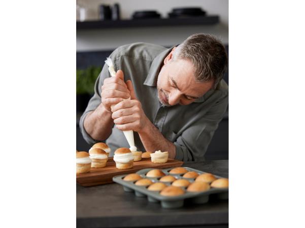 BITZ By Tareq Taylor Pecan Muffin Pan For 12 Pcs. 33 X 24 X 4.3 Cm Forest Green