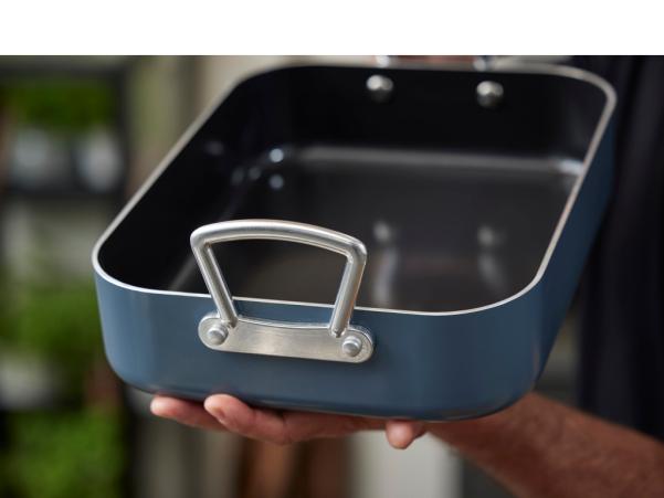 BITZ By Tareq Taylor Vivian Rosting Dish 35.5 X 26.7 X 7.6 Cm Indigo