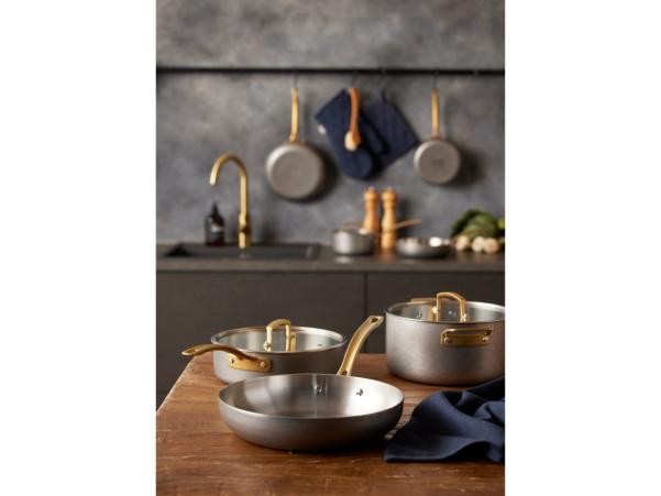 BITZ Pillivuyt Gourmet Durance Saucepan With Lid Dia 18 Cm 2 Liter Steel