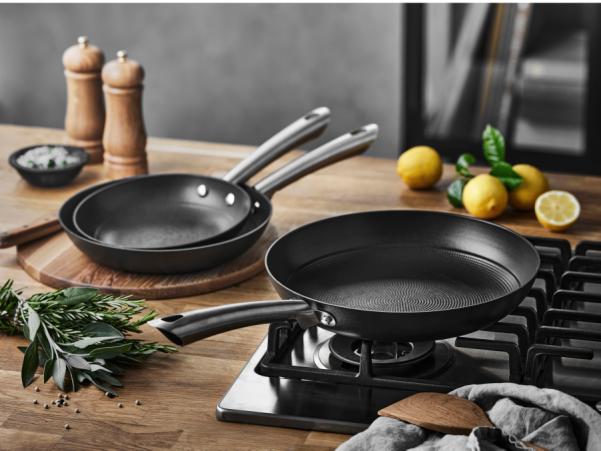 BITZ Pillivuyt Gourmet Garonne Frying Pan Ceramic Non-stick Dia 20 Cm Black