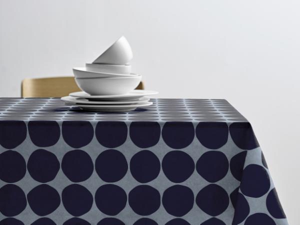 BITZ Södahl Bubbles Acrylic tablecloth w. antislip 140 cm Linen blue