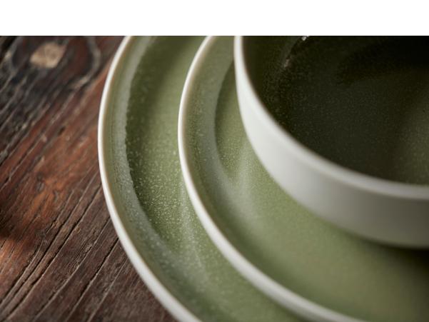BITZ Studio Round North Dinner Plate Dia 27 Cm Matte White/Shiny Moss