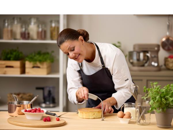 BITZ Blomsterbergs Adjustable Cake Leveller Latte