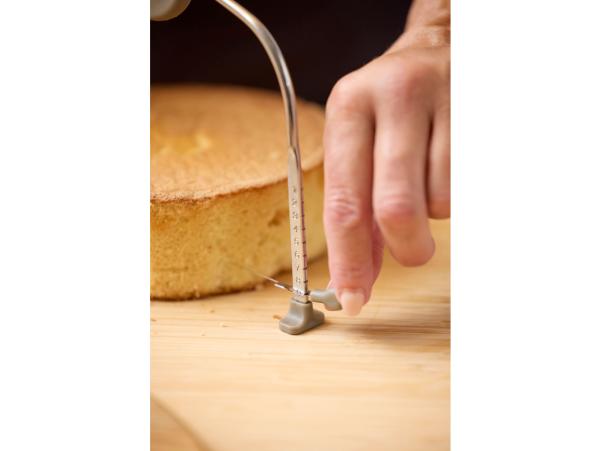 BITZ Blomsterbergs Adjustable Cake Leveller Latte