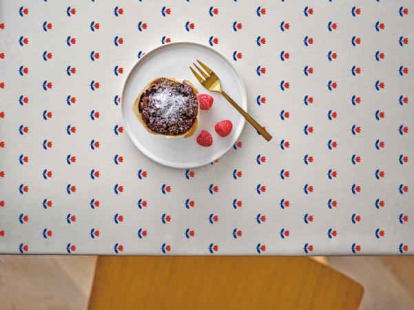 BITZ Södahl Tulip Acrylic Tablecloth W. Antislip 140 Cm Royal Blue